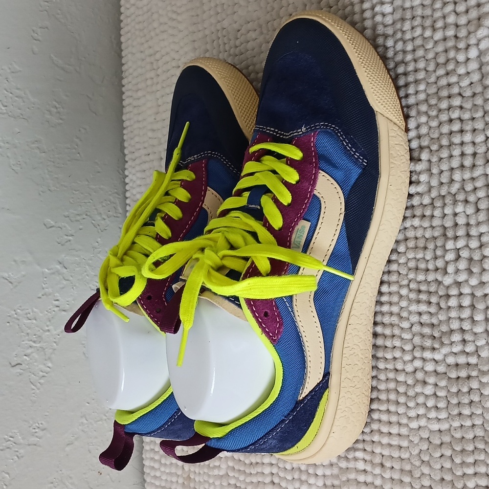 Vans Ultra Range Shoes - Picture 9 of 16